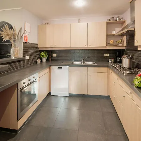 Charming With Jacuzzi And Sauna High Fens Holiday home *