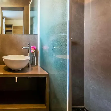 Charming With Jacuzzi And Sauna High Fens