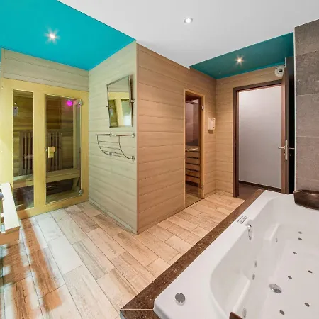 Charming With Jacuzzi And Sauna High Fens *
