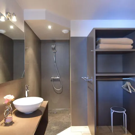 Charming With Jacuzzi And Sauna High Fens Holiday home